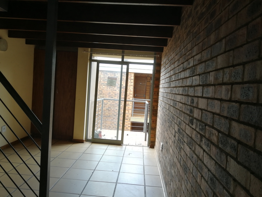 To Let 1 Bedroom Property for Rent in Dassie Rand North West